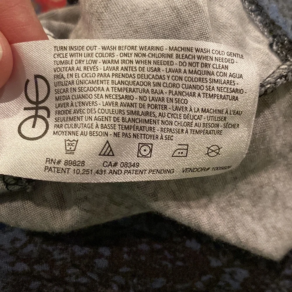 Skinny Girl  Blue and Black Top Size Small - Picture 8 of 10